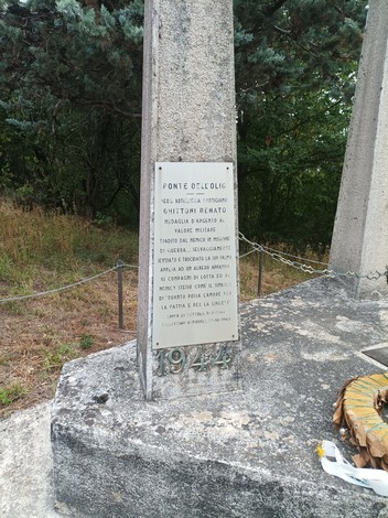 Monumento ai partigiani della Valnure, dedicato alla memoria dei caduti e al valore della resistenza.