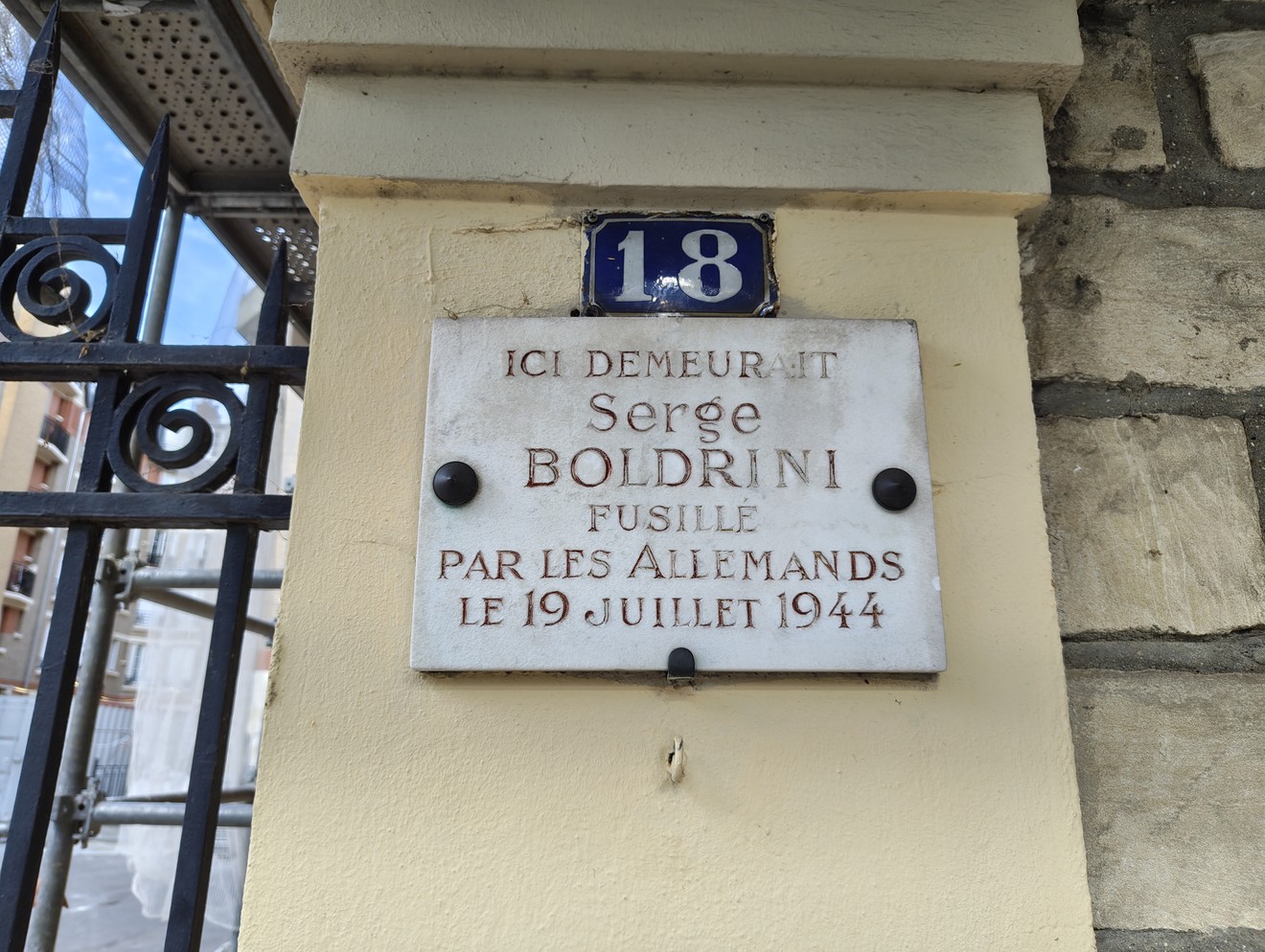 Lapide a Boldrini, Francia, foto 1