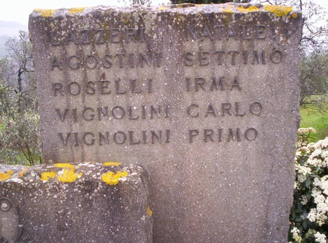Monumento di Montagnana, memoria storica con iscrizioni sui caduti della comunità.