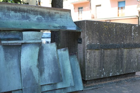 Monumento alla Resistenza antifascista, un'opera che rende omaggio alla lotta per la libertà e i diritti.