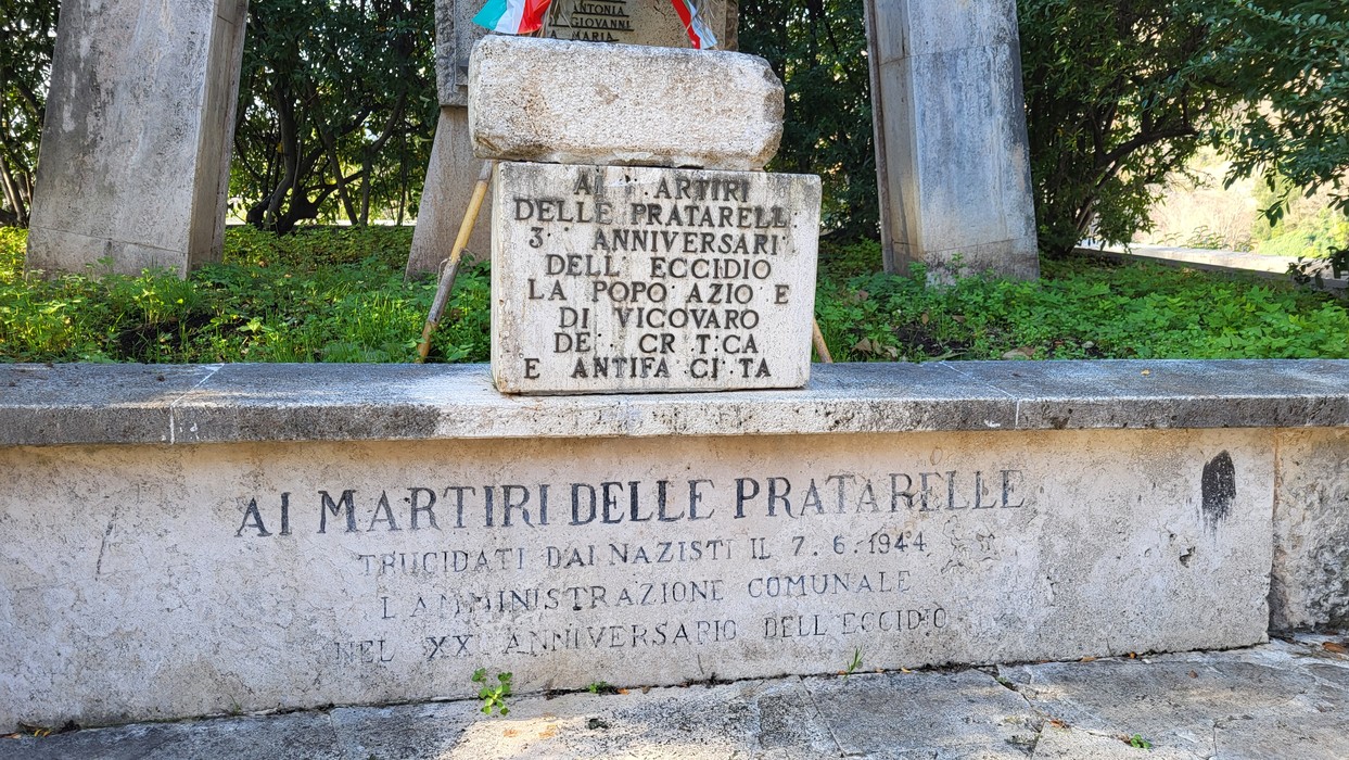 Monumento dedicato ai martiri delle Pratarelle, per commemorare il sacrificio dei caduti.