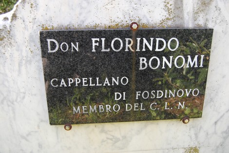 Targa commemorativa di Don Florindo Bonomi, cappellano e membro del C.L.N. al Parco della Resistenza di Caniparola.
