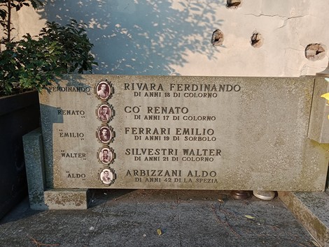 Monumento commemorativo ai caduti del 18 marzo 1945, dedicato ai valorosi di Colorno e Sorbolo.