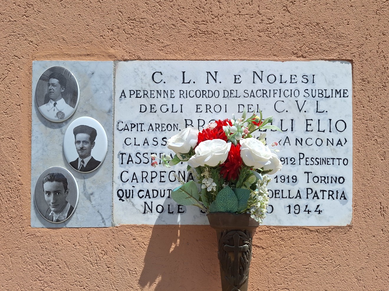 Lapide a Broganelli, Tassera e Carpegna, Comune di Nole (TO), foto 1