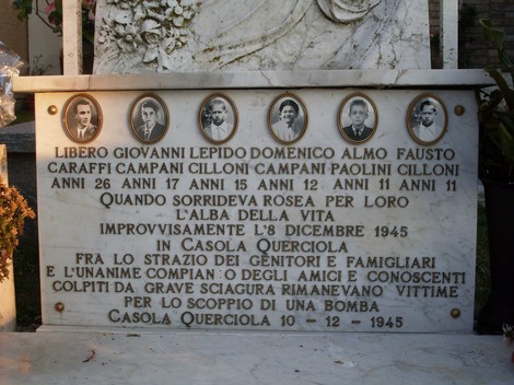 Monumento commemorativo ai caduti di Casola Querciola, dedicato alle vittime di residuato bellico del 1945.