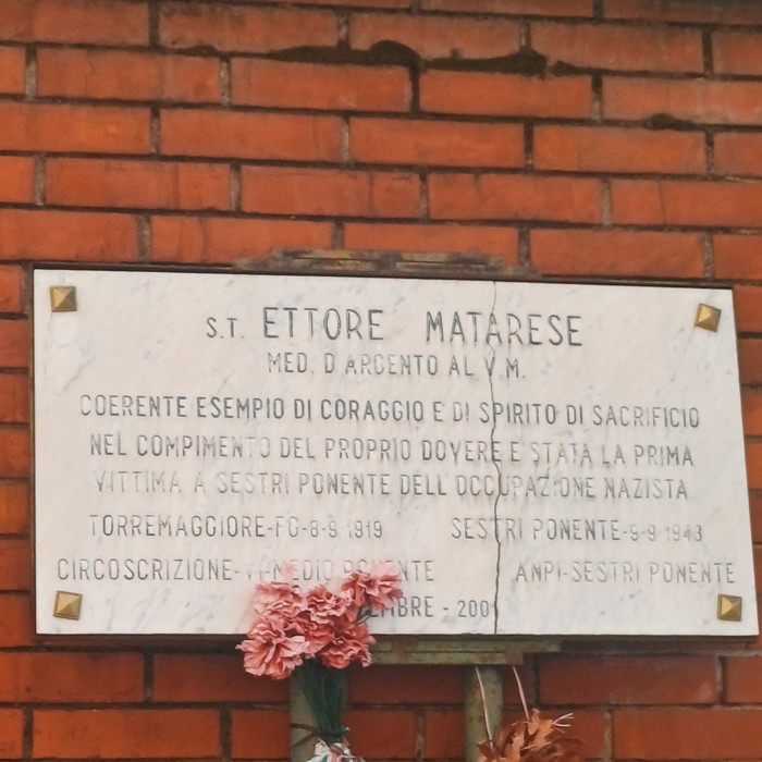 Lapide a Matarese, Comune di Genova (GE), foto 2