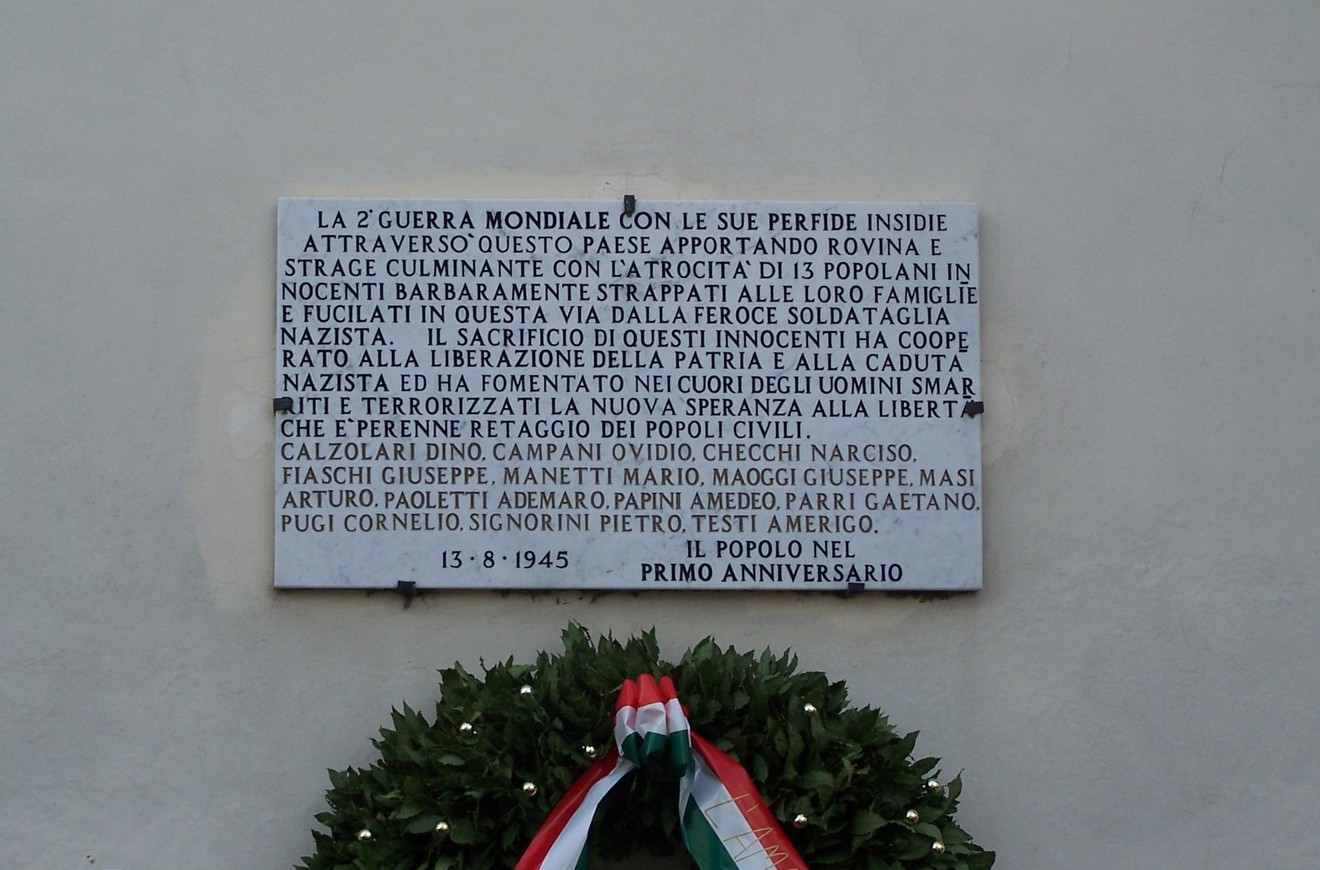Lapide commemorativa dedicata ai 13 martiri della Resistenza contro il nazifascismo. 13 agosto 1945.
