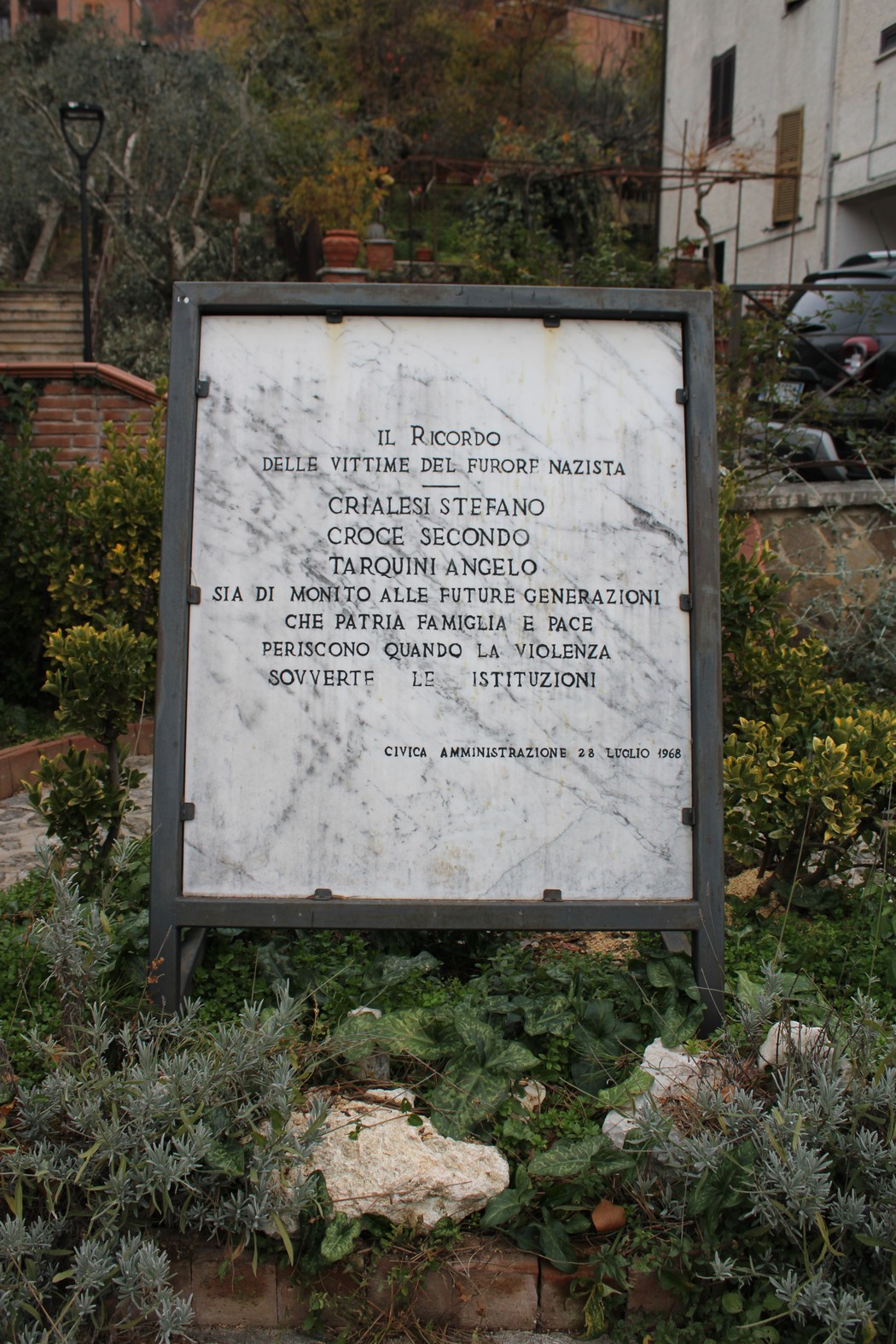 Monumento in memoria delle vittime del nazismo, dedicato a Crialesi, Croce e Tarquini.
