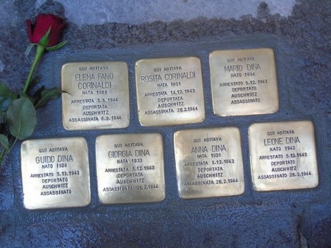 Pietre d'inciampo dedicate alla famiglia Dina - Corinaldi, commemorazione di vittime della Shoah.