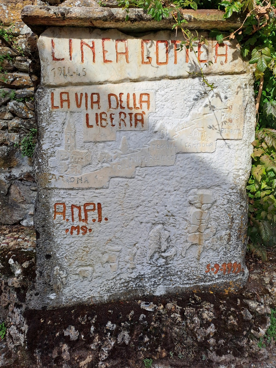 Lapide per la Via della Libertà, Comune di Massa (MS), foto 1