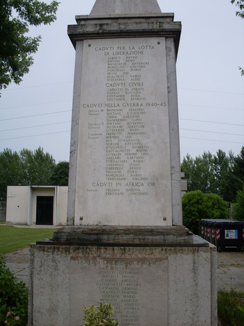 Monumento ai Caduti di San Martino, in memoria delle vittime della lotta per la libertà e delle guerre.