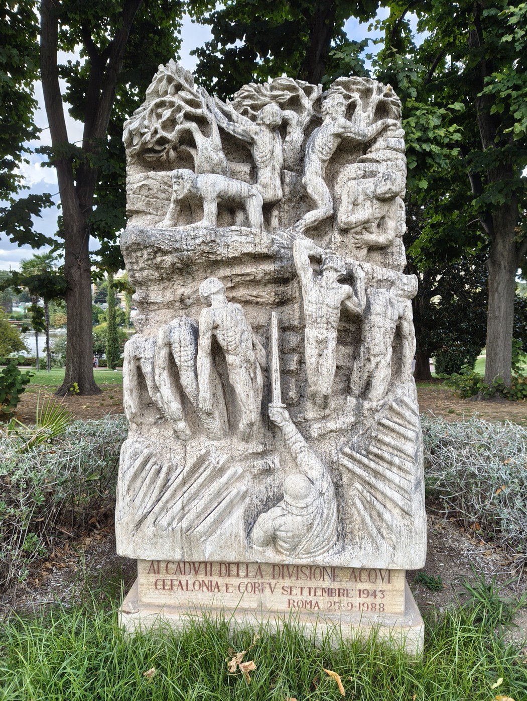Monumento ai caduti della Divisione Acqui, Comune di Roma (RM), foto 1