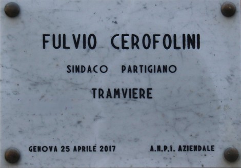 Lapidi in memoria di Nobilio, Lucarno e Cerofolini, onorando figure storiche e il loro contributo.