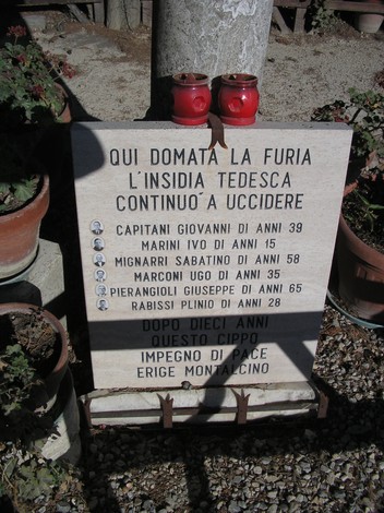 Cippo di Nacciarello: monumento commemorativo che ricorda le vittime di un tragico evento storico.