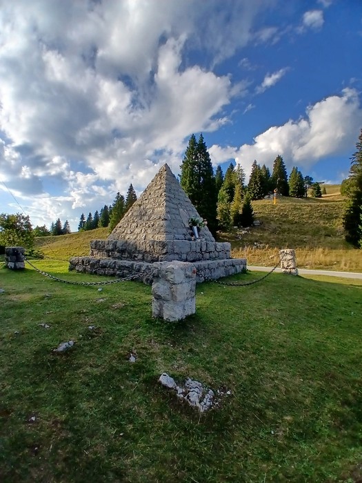 Monumento a Carlotto, Comune di Folgaria (TN), foto 4