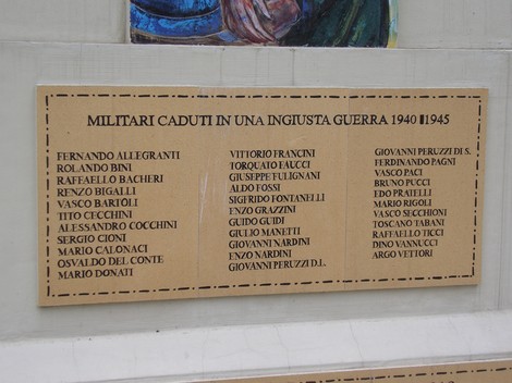 Monumento ai caduti 1940-1945, in memoria dei militari che hanno perso la vita in guerra.