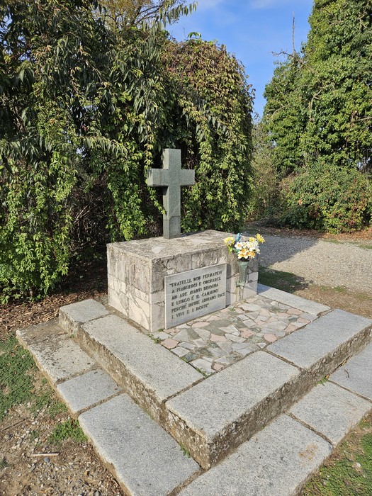 Monumento ai Martiri del Poligono, Comune di Lodi (LO), foto 2