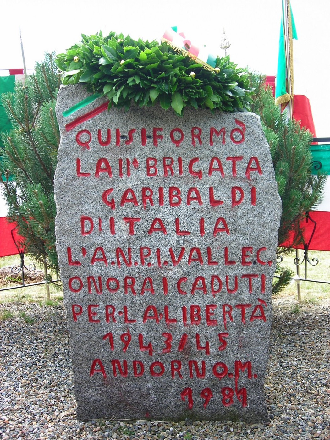 Cippo commemorativo della 2° brigata Garibaldi, in onore dei caduti per la libertà.