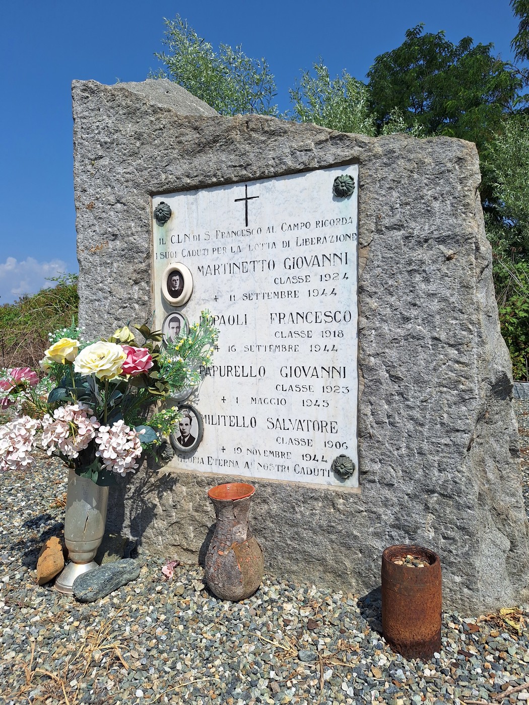 Cippo ai caduti per la liberazione, Comune di San Francesco al Campo (TO), foto 1