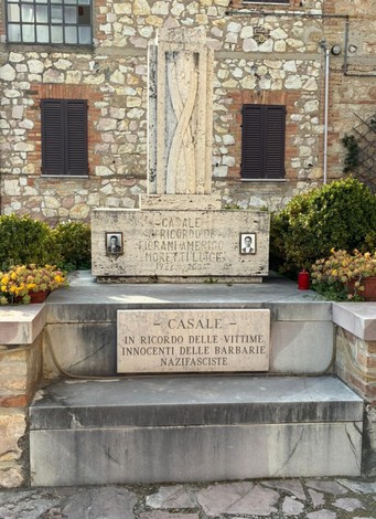 Monumento a Fiorani e Moretti, Comune di Montefalco (PG), foto 1