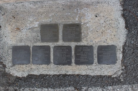 Pietre d'inciampo dedicate alla famiglia Milani, commemorate a Sonnino, in memoria delle vittime della persecuzione.