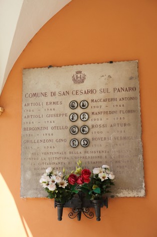 Lapide ai partigiani caduti, Comune di San Cesario sul Panaro (MO), foto 1
