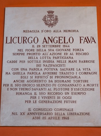 Lapide commemorativa di Licurgo Angelo Fava, in memoria della sua resistenza contro il nazifascismo.