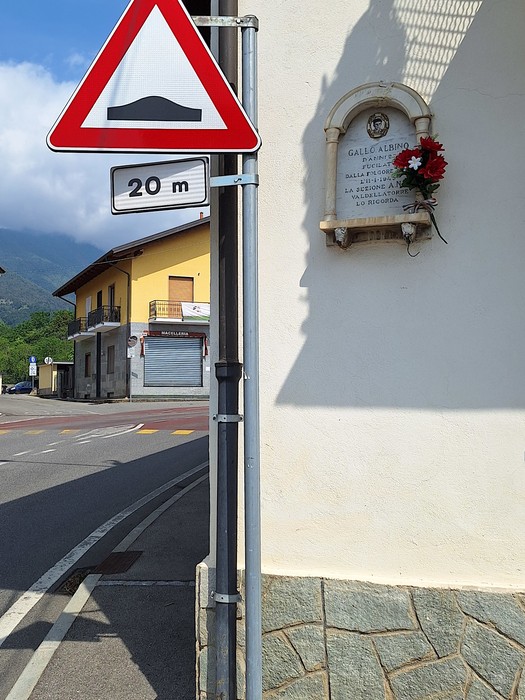 Lapide a Gallo, Comune di Val della Torre (TO), foto 3