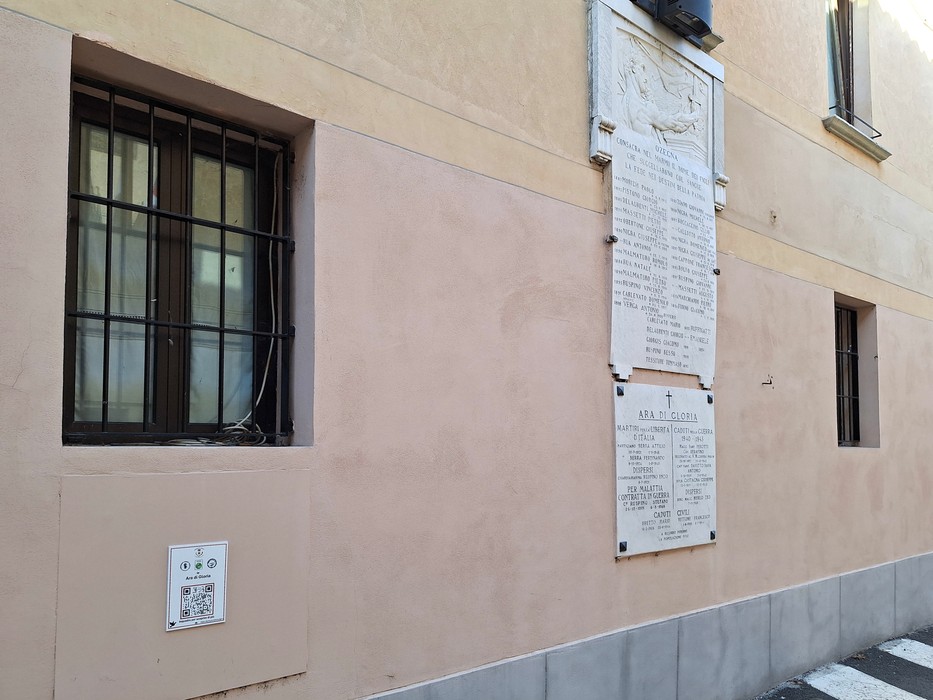 Lapide ai Martiri e ai Caduti, Comune di Ozegna (TO), foto 2