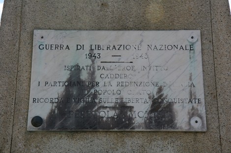 Lapide commemorativa della Liberazione a Peretola, dedicata ai partigiani della guerra di liberazione nazionale.