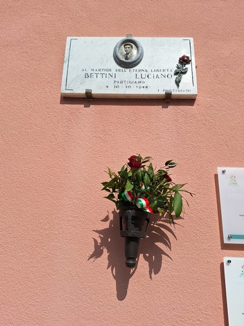 Lapide a Bettini, Comune di Varisella (TO), foto 2
