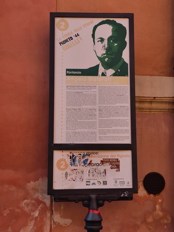 Lapide commemorativa dedicata ad Angelo Galafati, situata nel quartiere Pigneto a Roma.