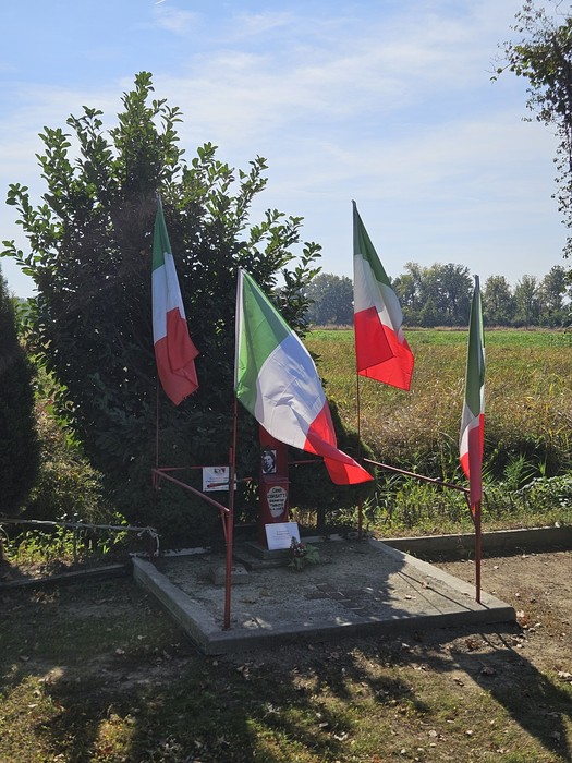 Cippo a Scorbati, Comune di Lodi (LO), foto 4