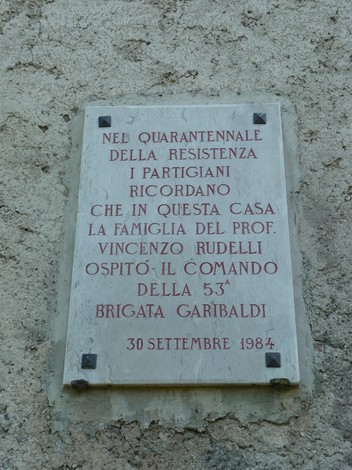 Lapide del comando della 53a brigata Garibaldi - colonia Rudelli, Comune di Gandino (BG), foto 2