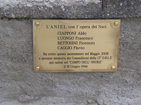 Monumento dedicato ai caduti della Legione Straniera, un tributo alla memoria dei combattenti.