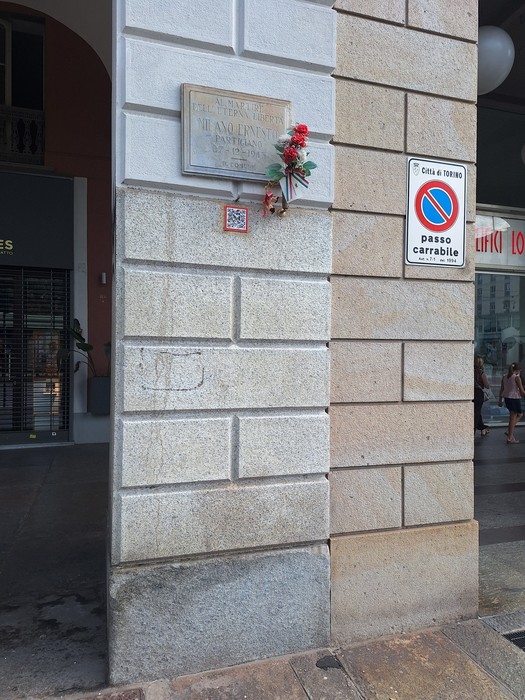 Lapide a Milano, Comune di Torino (TO), foto 2