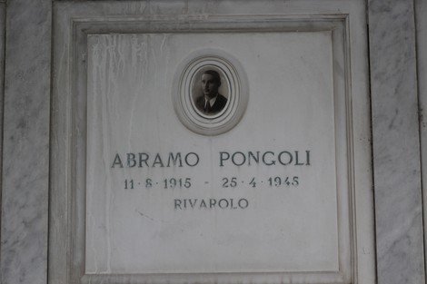 Sacrario dei partigiani di Torbella con una targa commemorativa dedicata ad Abramo Pongoli.