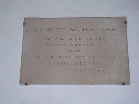 Lapide commemorativa in memoria dei caduti di Monteroni d'Arbia, 1945-1965.
