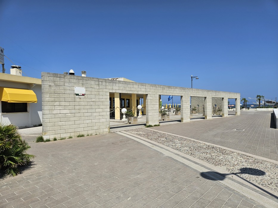 Lapide ai Martiri per la Libertà, Comune di Comacchio (FE), foto 3