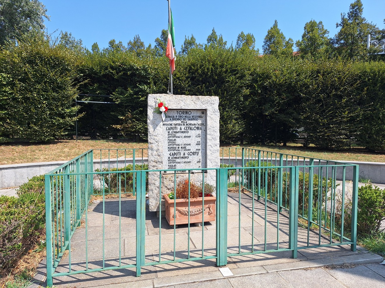 Cippo ai caduti di Cefalonia e Corfù, Comune di Torino (TO), foto 1