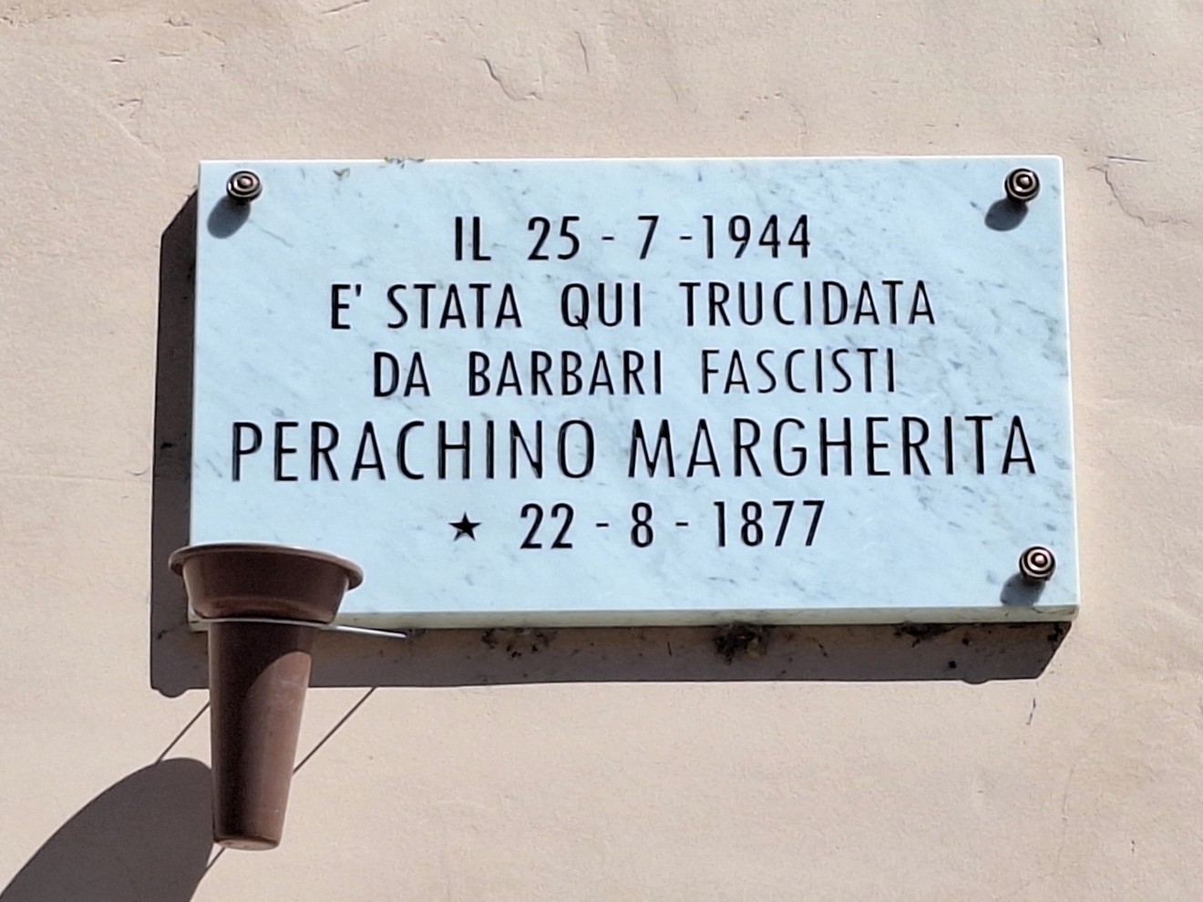 Lapide a Peracchino, Comune di San Gillio (TO), foto 1