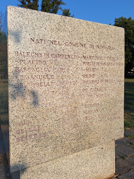 Cippo alle Medaglie d'Oro di Asti, Novara e Vercelli, Comune di Torino (TO), foto 3