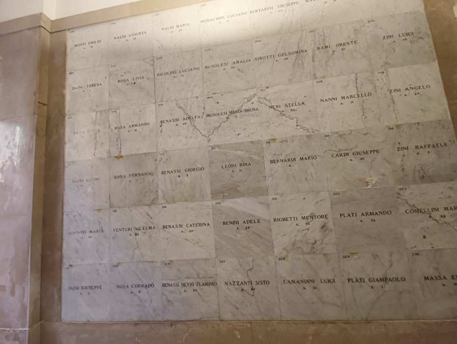 Sacrario dei Martiri di Marzabotto: monumento dedicato ai martiri della Seconda guerra mondiale.