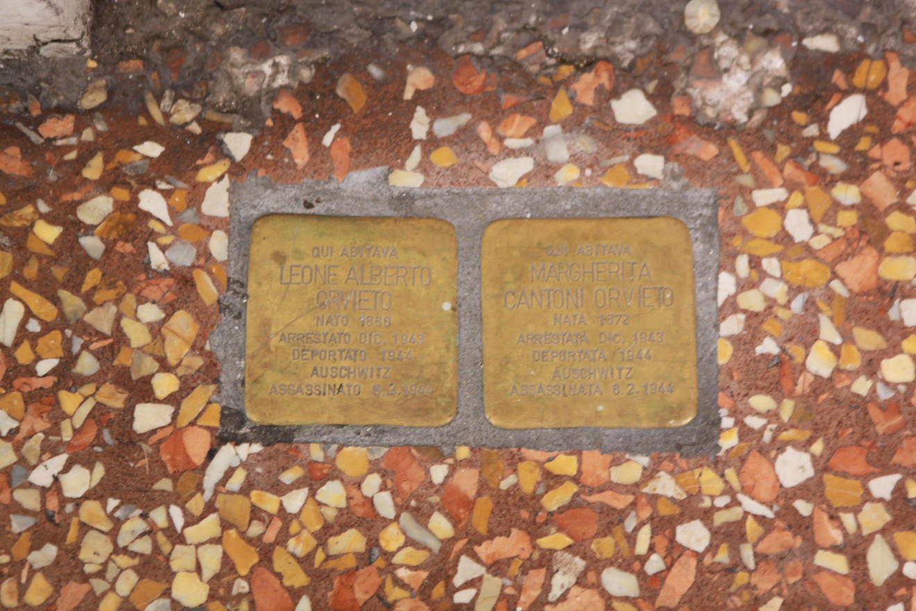 Pietre d'inciampo dedicate ai coniugi Orvieto, commemorazione della memoria storica.