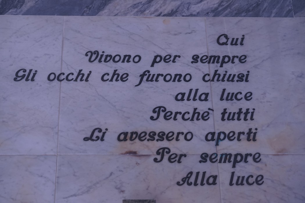 Cappella dei Caduti della Resistenza: memoriale dedicato agli eroi della libertà e della giustizia.