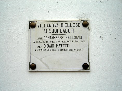 Lapide commemorativa per i caduti di Villanova Biellese, dedicata a Cantamesse Feliciano e Didaio Matteo.