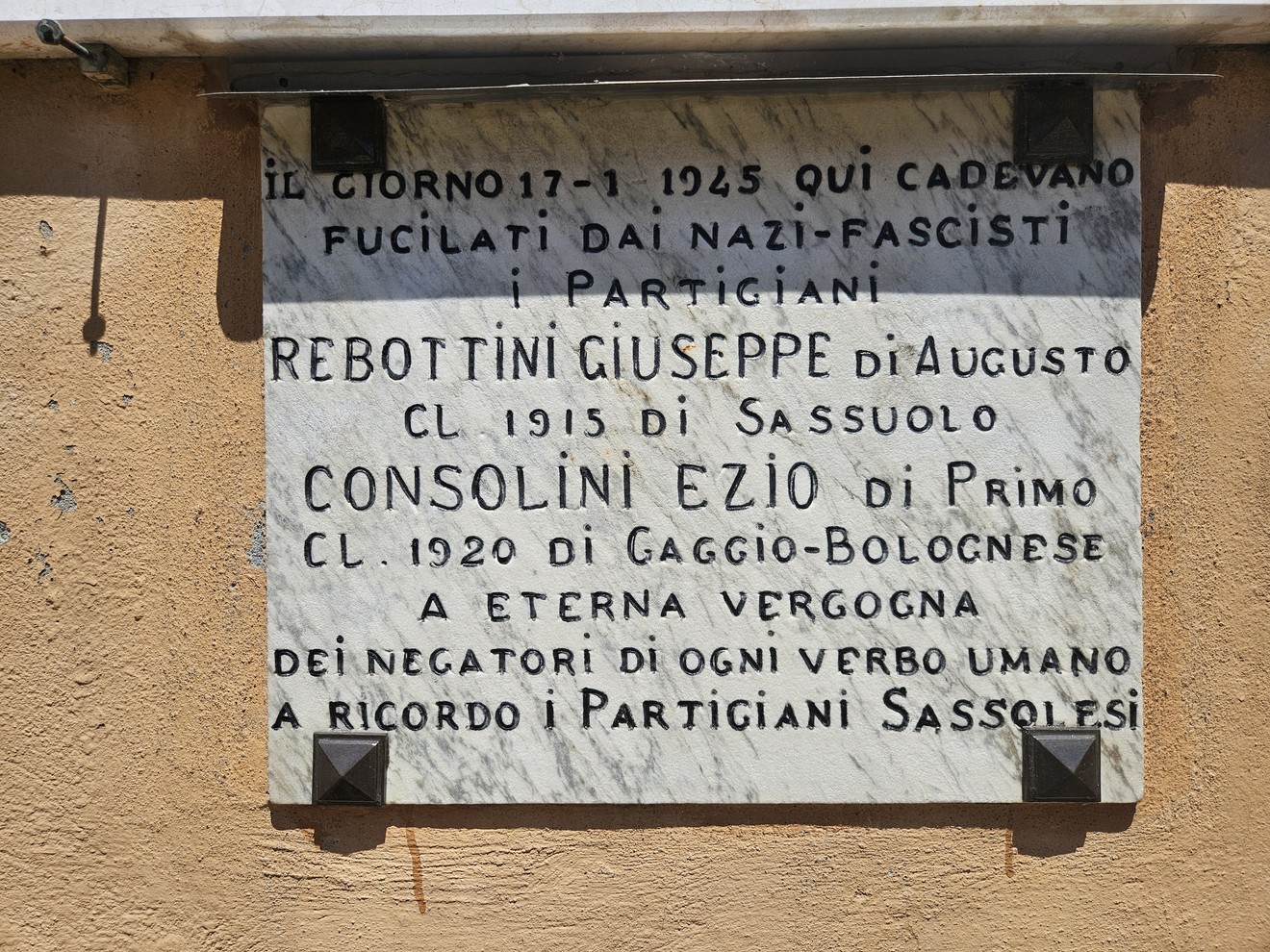 Lapide a Rebottini e Consolini, Comune di Sassuolo (MO), foto 1