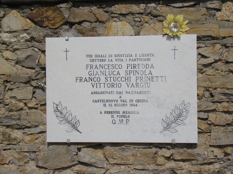 Lapide commemorativa ai caduti della banda di Ariano, dedicata ai partigiani assassinati dai nazifascisti.