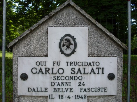 Cippo commemorativo in memoria di Carlo Salati, trucidato nel 1945 dalle forze fasciste.