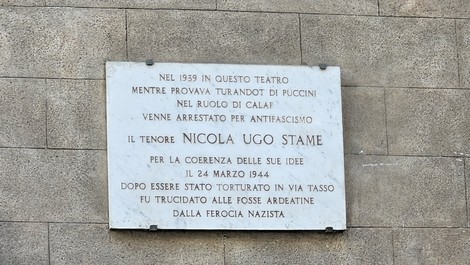 Lapide commemorativa che ricorda Nicola Ugo Stame, arrestato per antifascismo nel 1944.